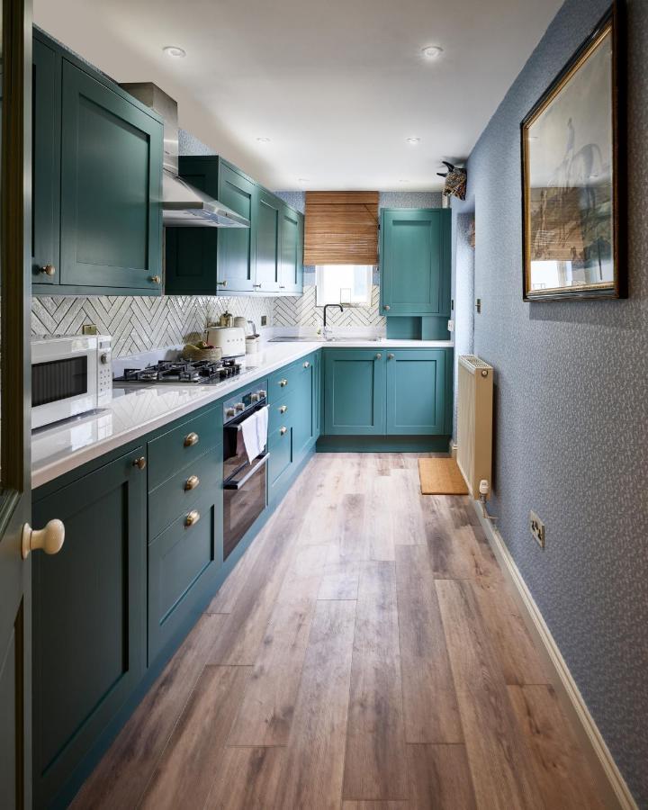 Townhouse Suites- Abbey Row Malmesbury Exteriör bild