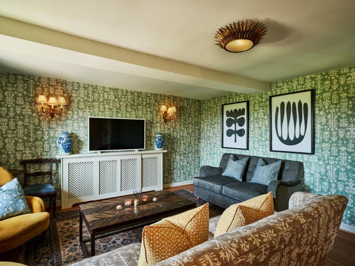 Townhouse Suites- Abbey Row Malmesbury Exteriör bild
