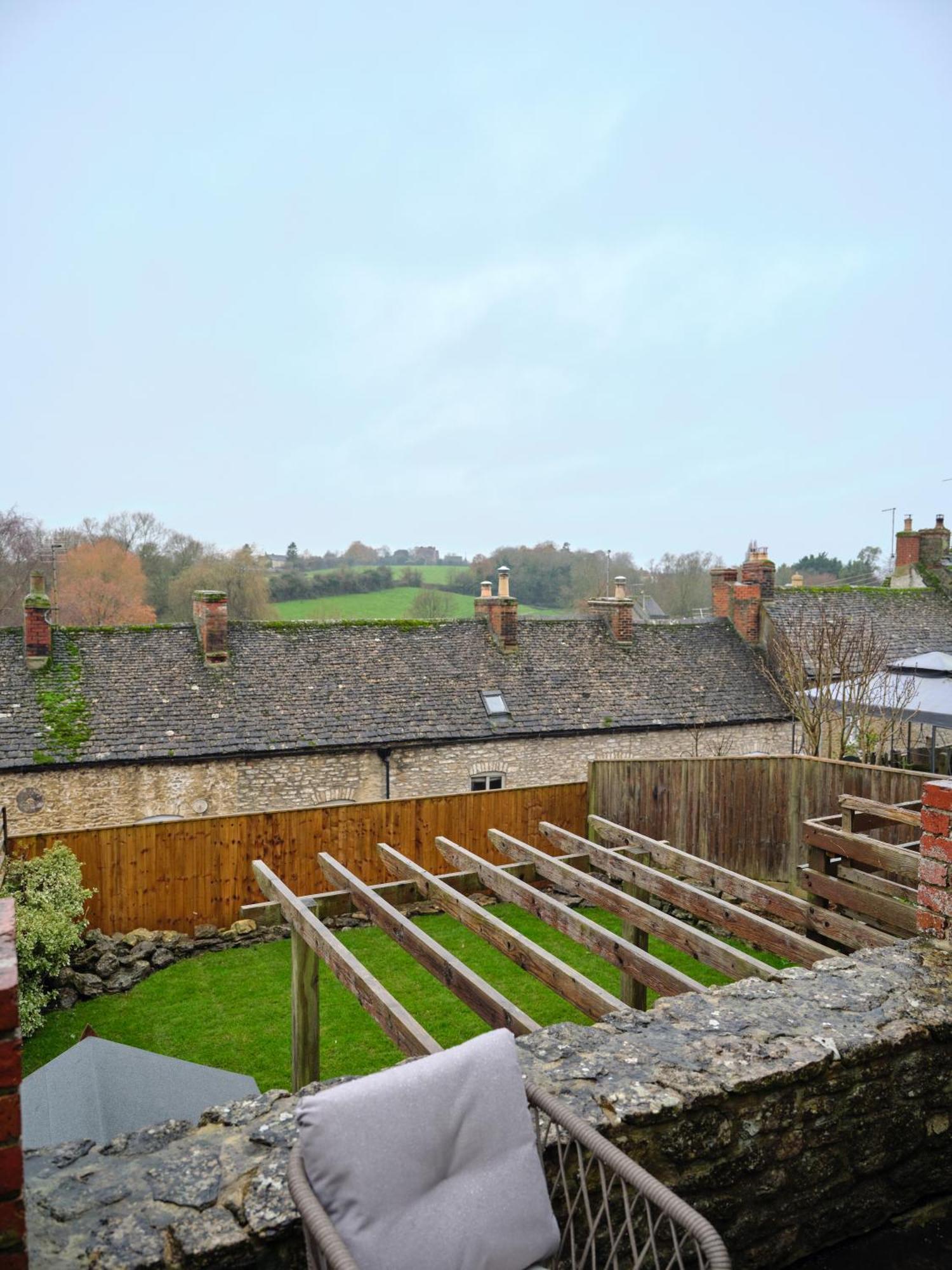 Townhouse Suites- Abbey Row Malmesbury Exteriör bild